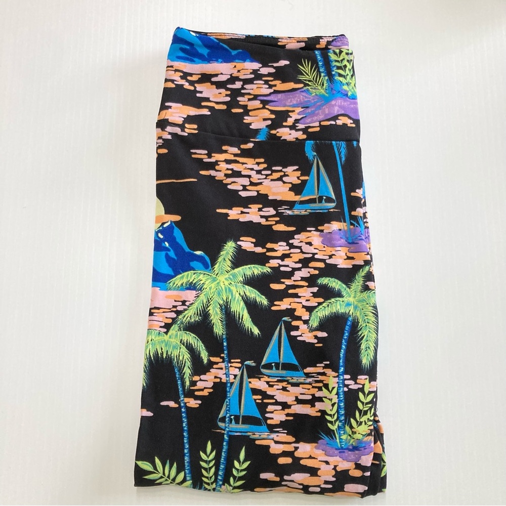LuLaRoe Leggings Tropical OS New Fit